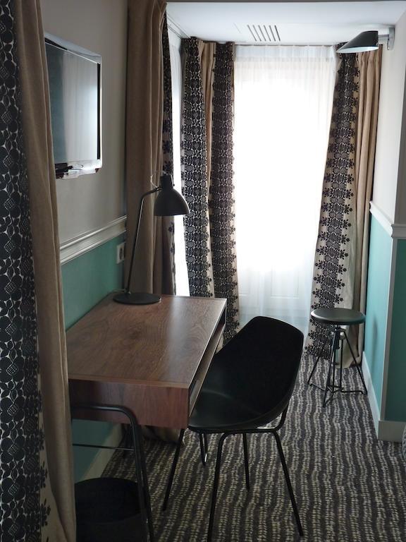 Deluxe Room with Panoramic City View with terrace,110388117:JPEG